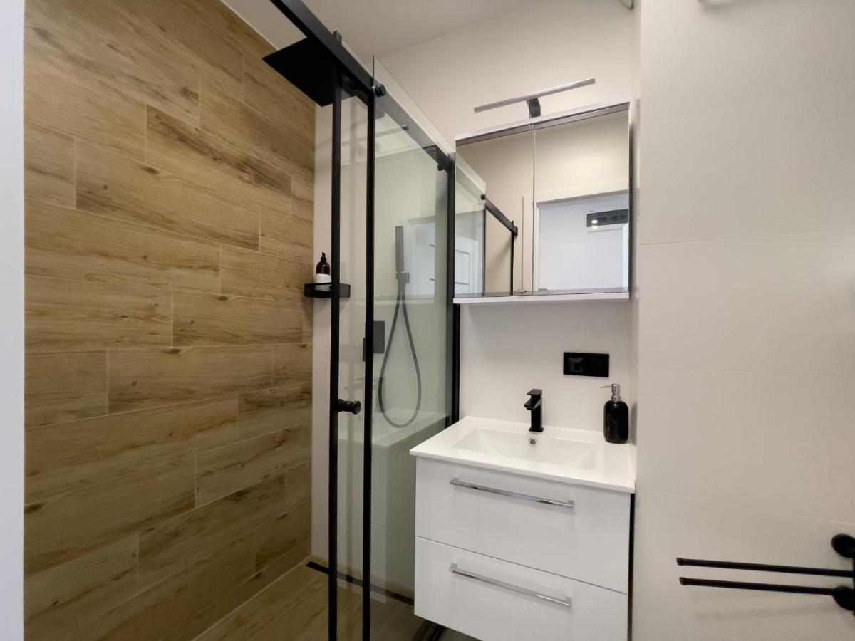 Urban Apartments Premium Baildona 18B, Free Garage, Self Check-In Катовице Экстерьер фото